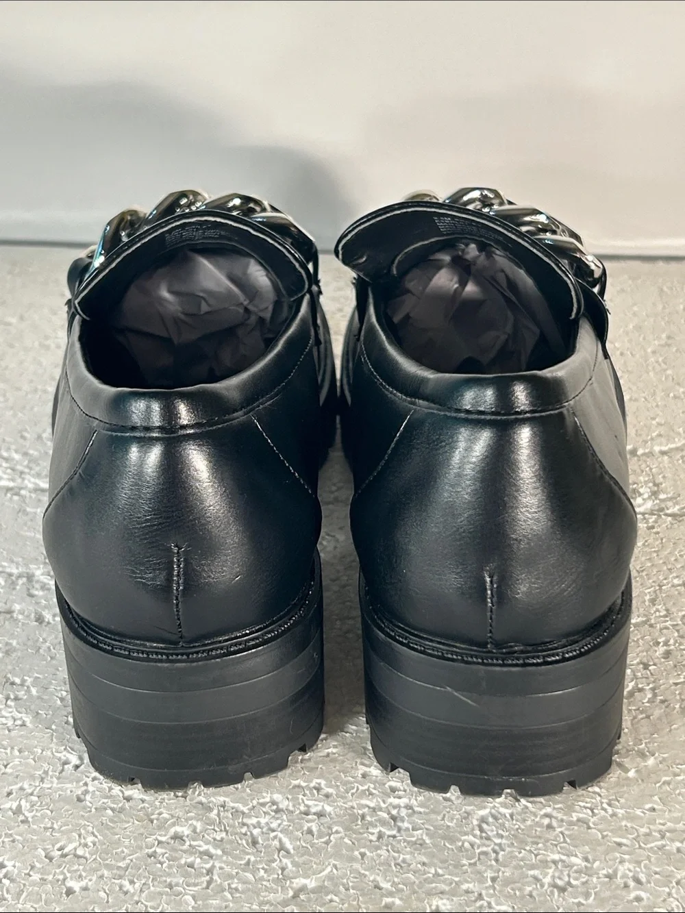 Espirit  NWOT SZ 9.5 Briley Black Loafers Silver Chain Academia Office Staple